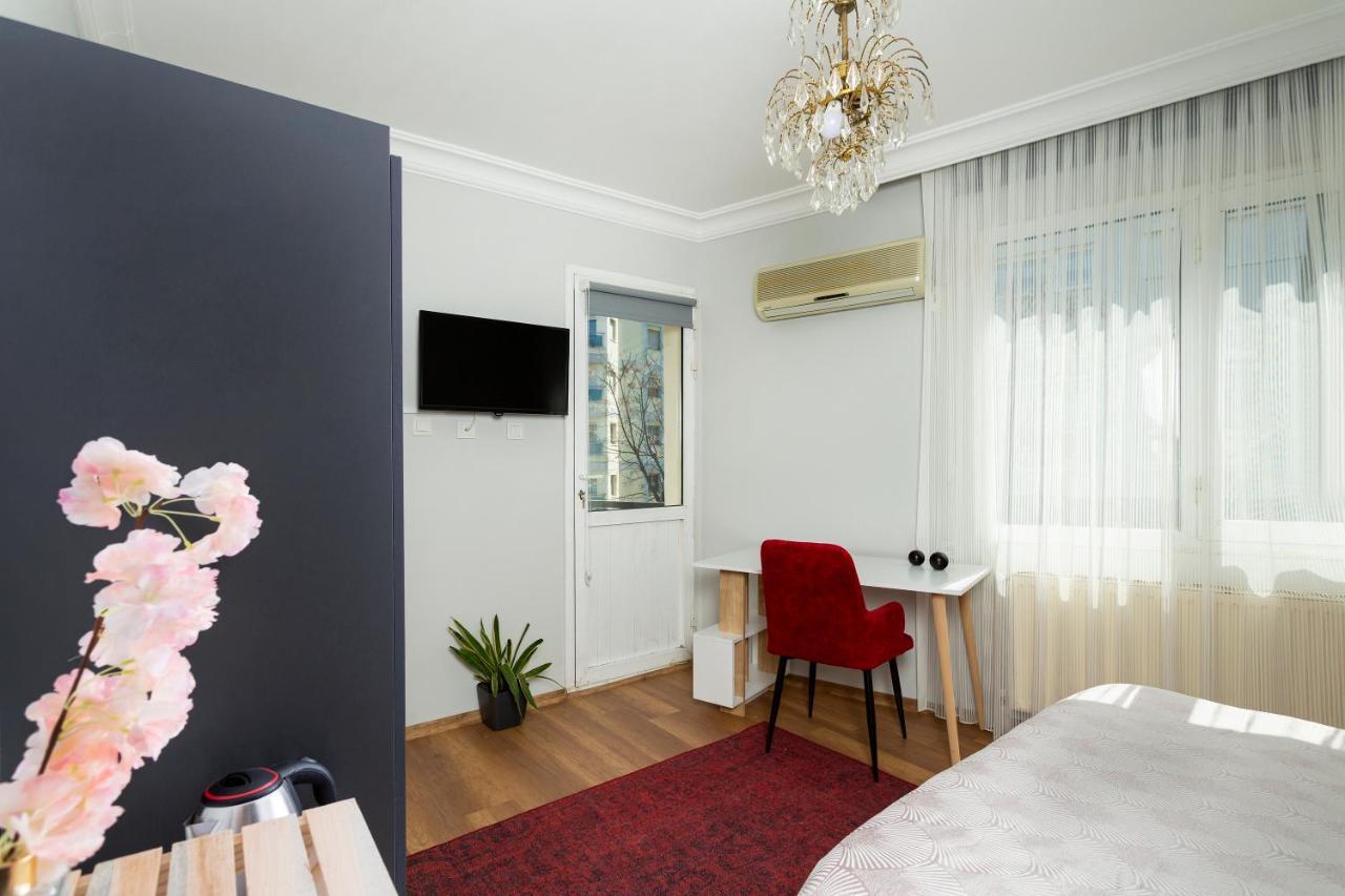 8 Rooms House Balçova Eksteriør billede